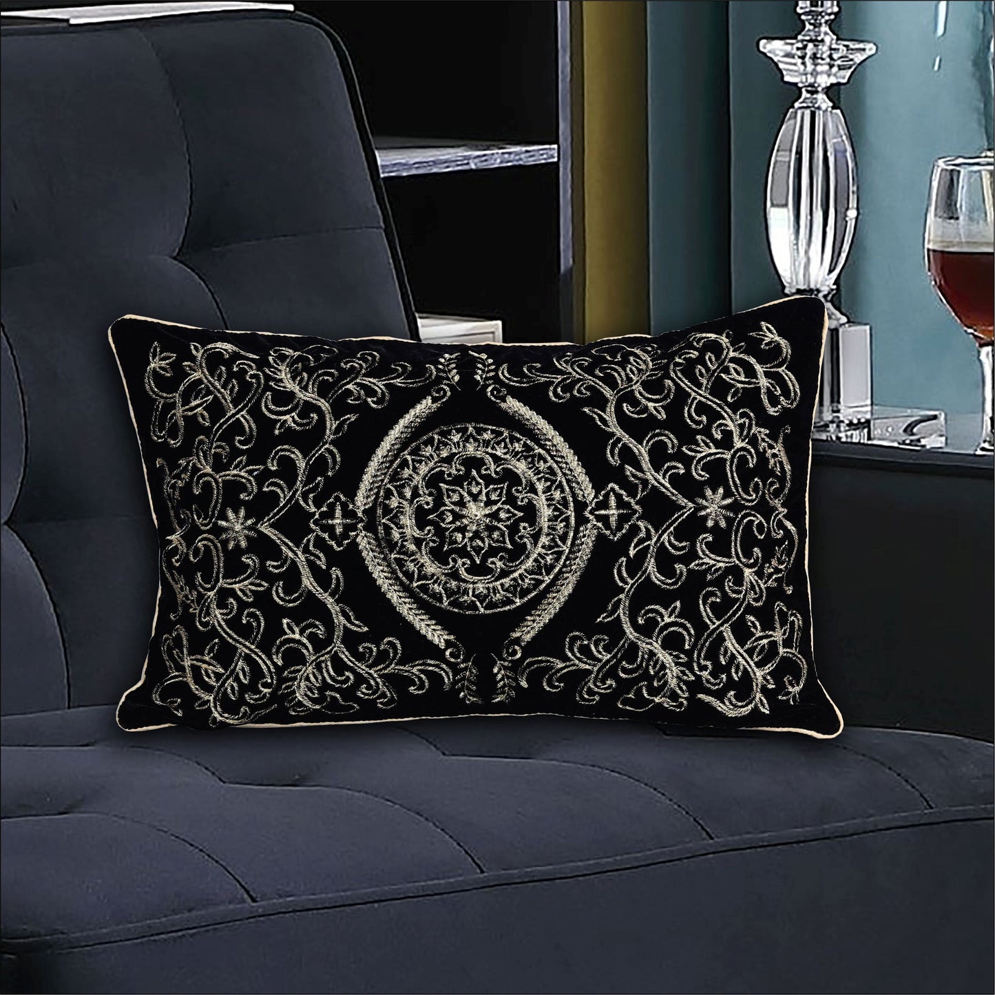 EMB CUSHION-07