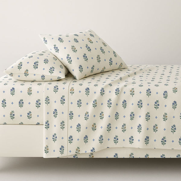 Lilly - Bedsheet