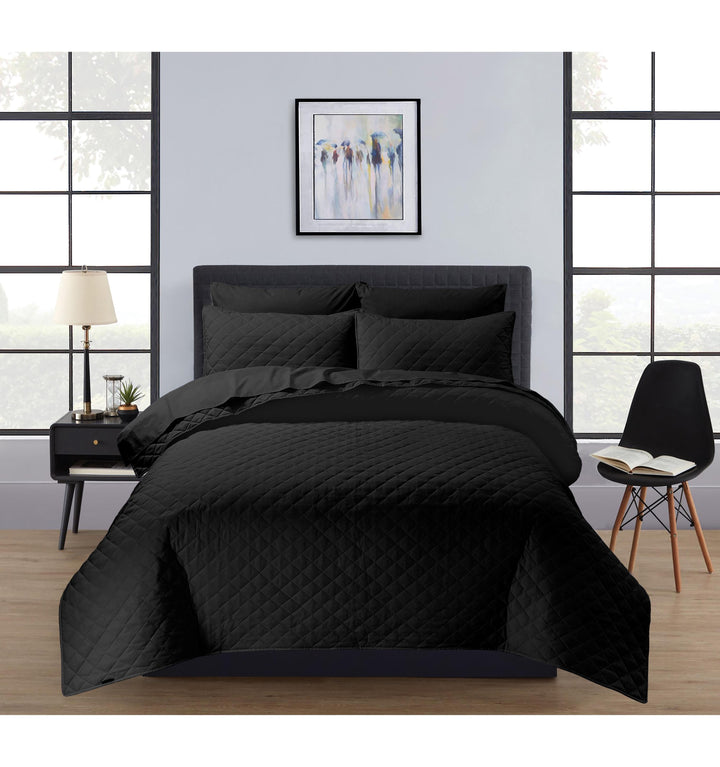 Buy Black Bedspread Sets Online at Best price | Tulips